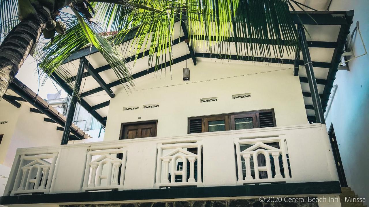 Central Beach Inn Mirissa Exterior foto